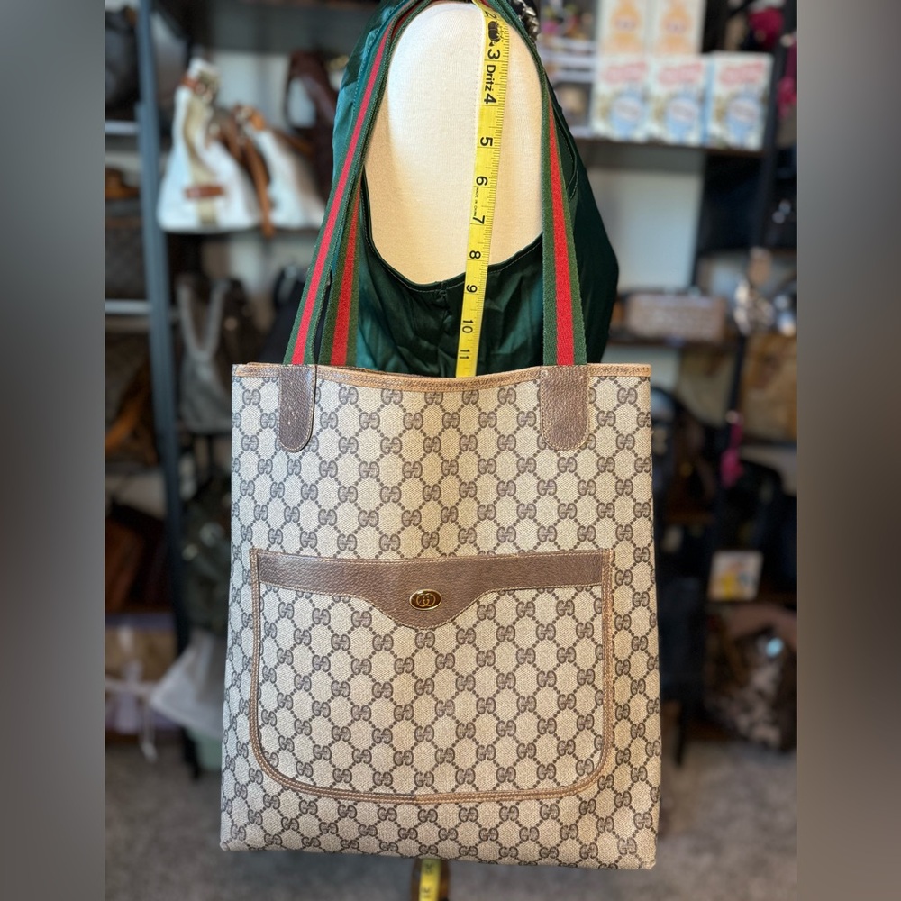 VINTAGE Gucci Beige GG Canvas Tote with Red and Green Straps